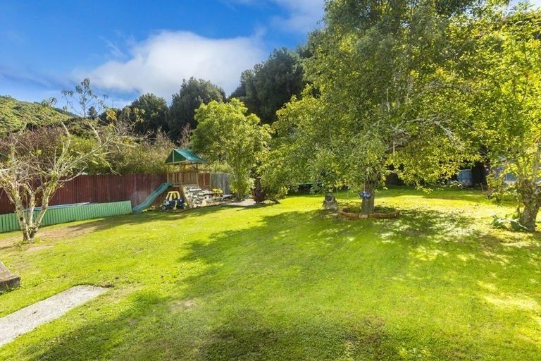 Photo of property in 43 Gillespies Road, Birchville, Upper Hutt, 5018