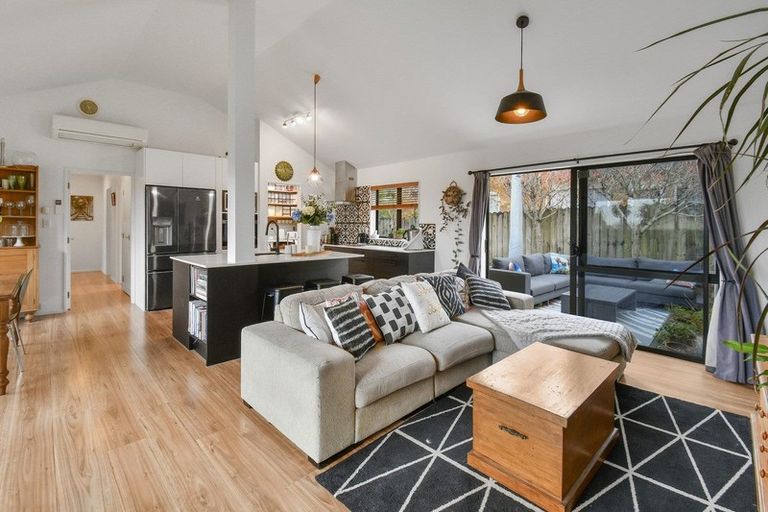 Photo of property in 1 Amarillo Place, Manurewa, Auckland, 2105