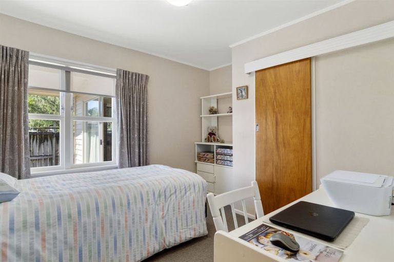 Photo of property in 18 Karaka Road, Otumoetai, Tauranga, 3110