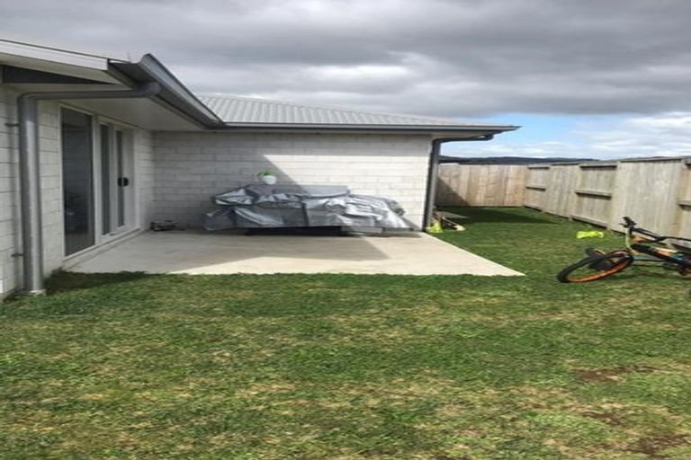 Photo of property in 22 Rotomanu Place, Pyes Pa, Tauranga, 3112