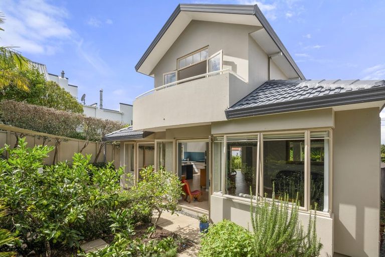 Photo of property in 23a Onepoto Road, Hauraki, Auckland, 0622