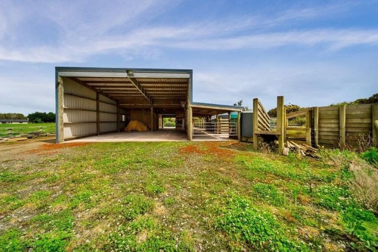 Photo of property in 396 Turuturu Road, Hawera, 4674