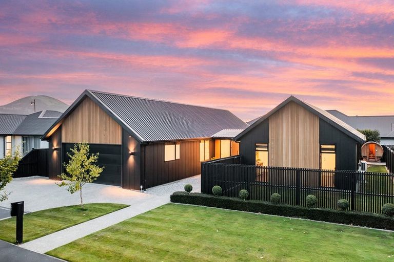 Photo of property in 21 Dundee Road, Mosgiel, 9024