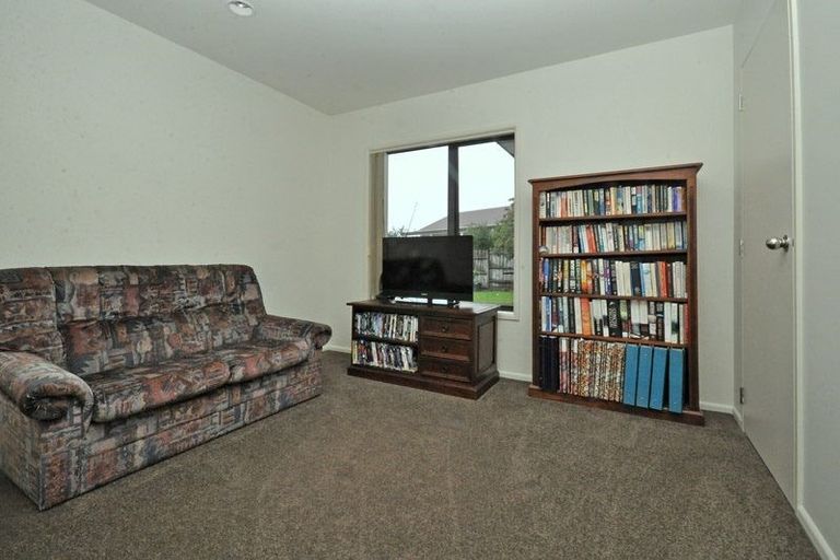 Photo of property in 11a Carnoustie Drive, Wattle Downs, Auckland, 2103