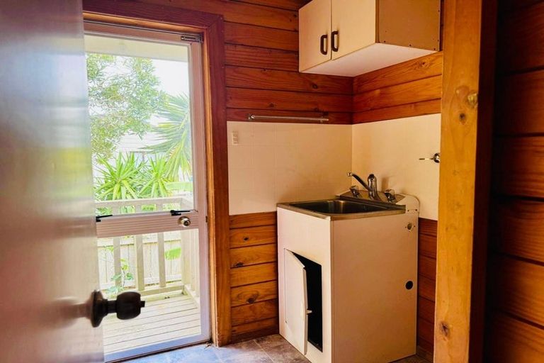 Photo of property in 28a Sandgate Avenue, Botany Downs, Auckland, 2010