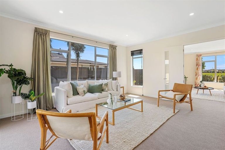 Photo of property in 32 The Runway, Wigram, Christchurch, 8042