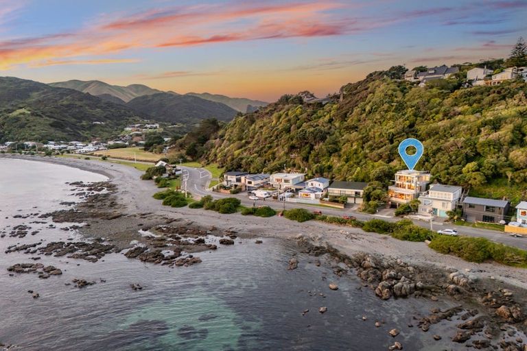 Photo of property in 80 Moana Road, Plimmerton, Porirua, 5026