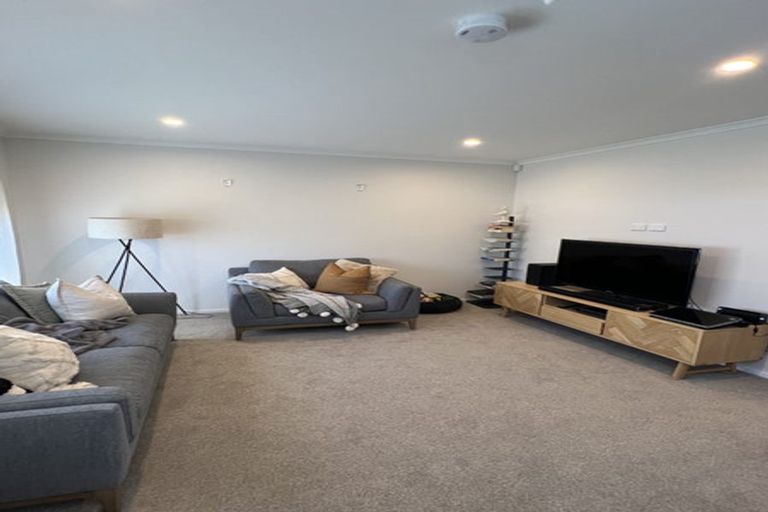 Photo of property in 98 Matairangi Avenue, Totara Heights, Auckland, 2105