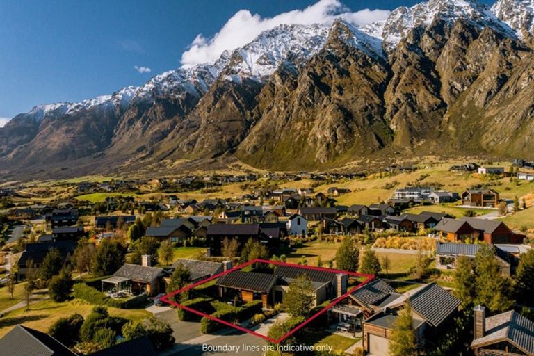 Photo of property in 8 Jackby Court, Jacks Point, Queenstown, 9371