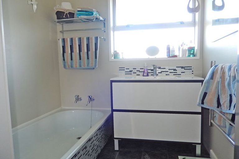 Photo of property in 5 Oakleigh Crescent, Oamaru North, Oamaru, 9400