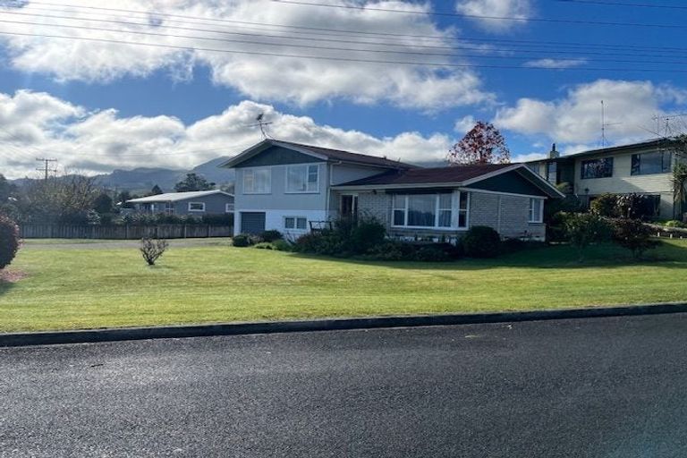 Photo of property in 2 Bennett Street, Paeroa, 3600