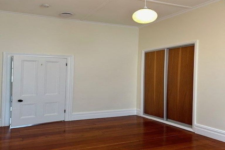 Photo of property in 2 Stanley Street, Berhampore, Wellington, 6023