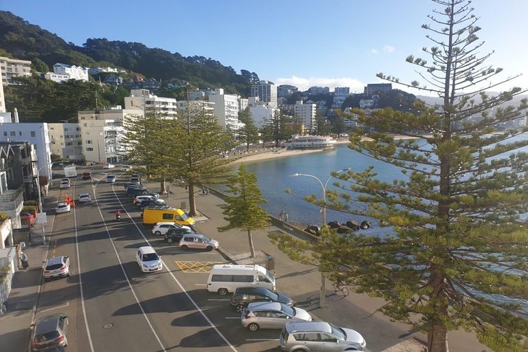 Photo of property in Inverleith Apartments, 5/306 Oriental Parade, Oriental Bay, Wellington, 6011