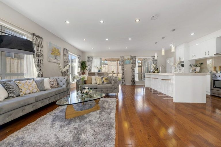 Photo of property in 35 Clady Drive, Flat Bush, Auckland, 2019