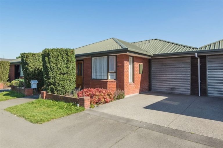 Photo of property in 67 Division Street, Riccarton, Christchurch, 8041