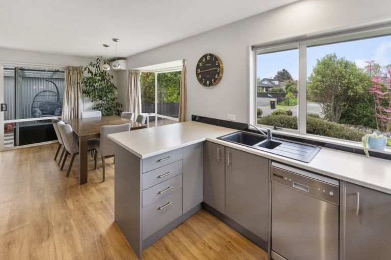 Photo of property in 24 Rintoul Place, Brightwater, 7022