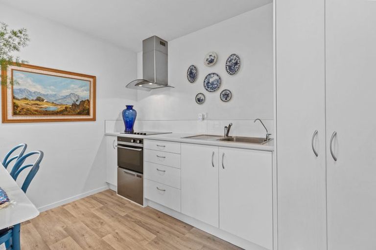 Photo of property in 11 Kamahi Crescent, Papamoa Beach, Papamoa, 3118