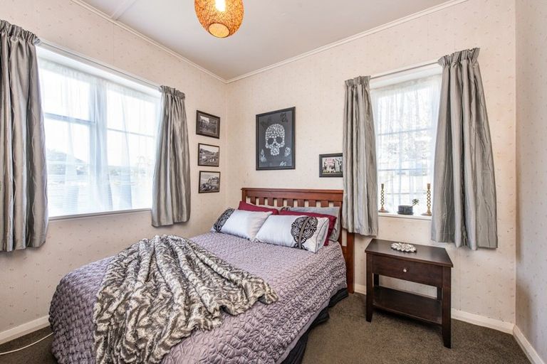 Photo of property in 30 Hindmarsh Street, Johnsonville, Wellington, 6037