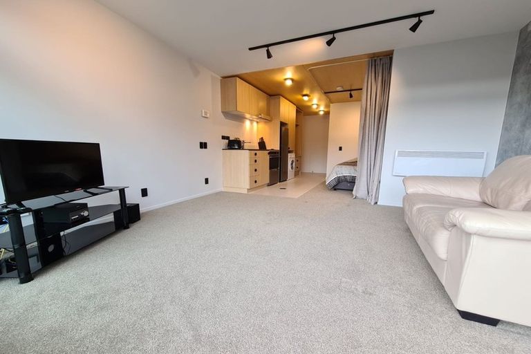 Photo of property in Vedado Apartments, 308/41 Hopper Street, Mount Cook, Wellington, 6011