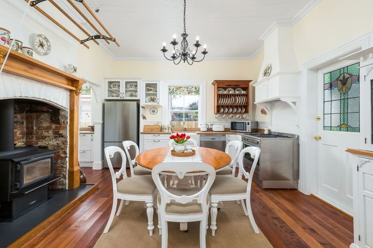 Photo of property in 14 Exeter Street, Waimate, 7924