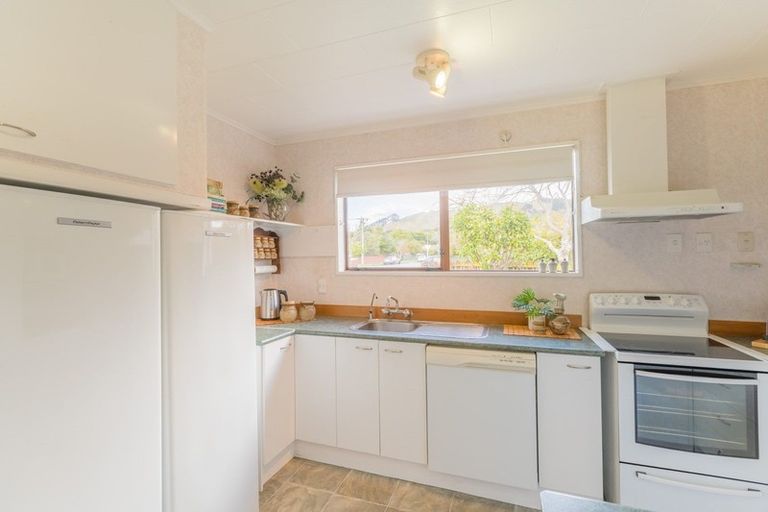 Photo of property in 441a Te Moana Road, Waikanae, 5036