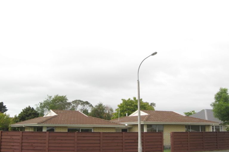 Photo of property in 158 Grimseys Road, Redwood, Christchurch, 8051