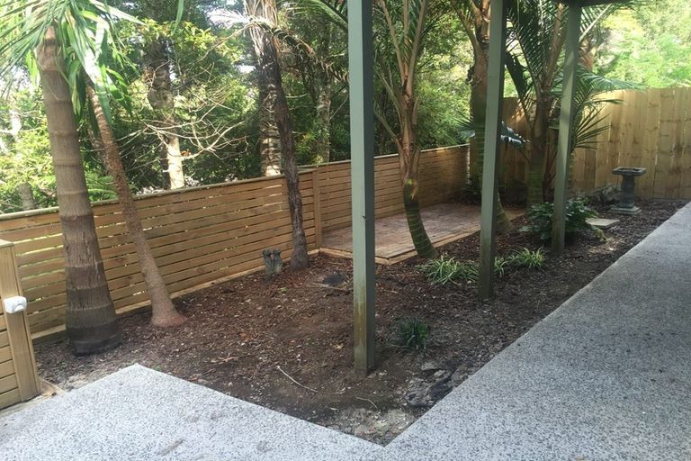 Photo of property in 24 Heaton Grove, Chatswood, Auckland, 0626