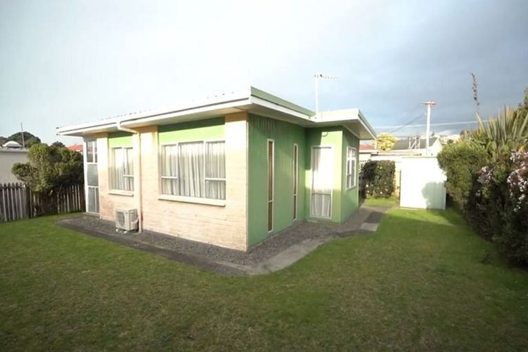 Photo of property in 3b Naumai Place, Spotswood, New Plymouth, 4310