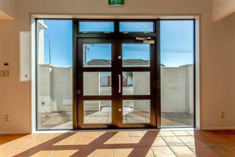 Photo of property in 366 Lake Road, Takapuna, Auckland, 0622