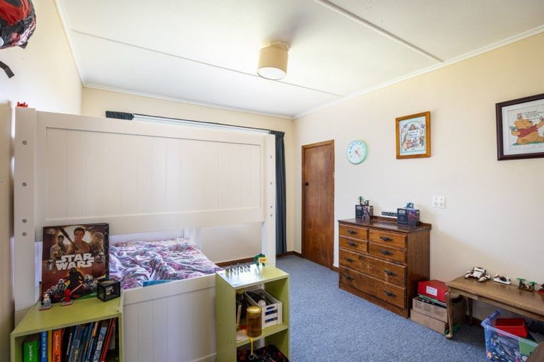Photo of property in 131 Seaview Road, Westown, New Plymouth, 4310