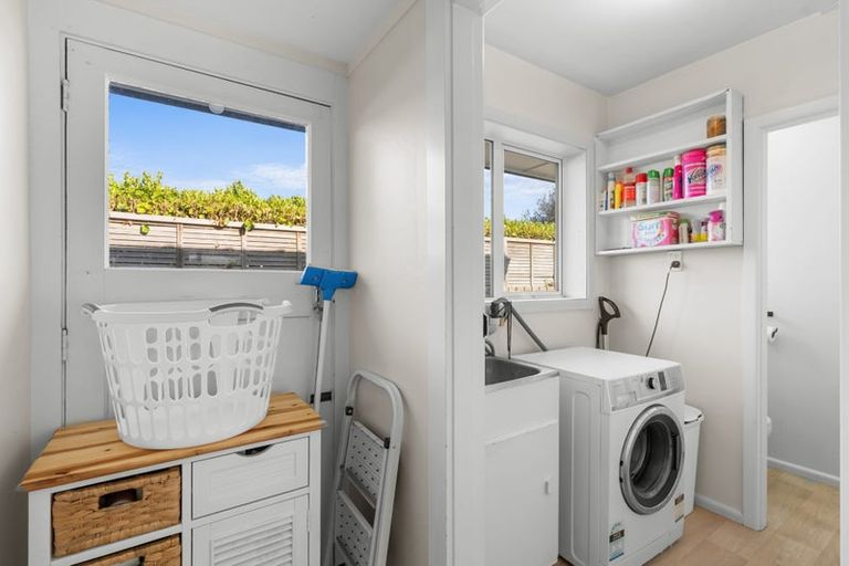 Photo of property in 33 Wilton Crescent, Bishopdale, Christchurch, 8053