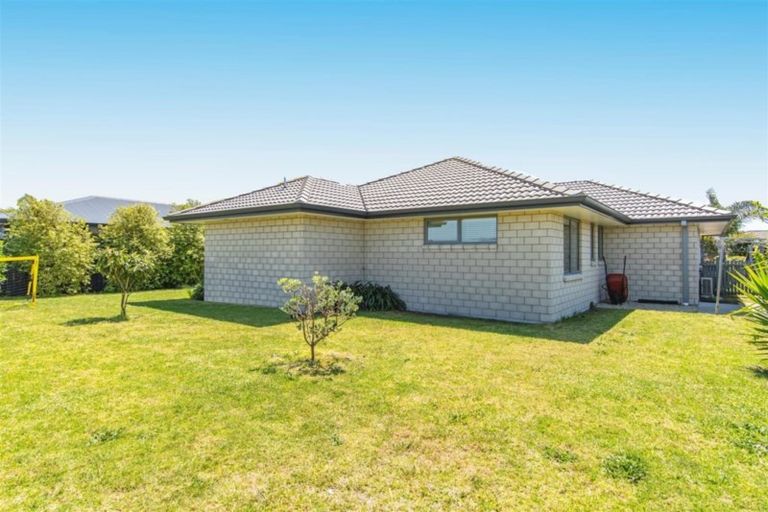 Photo of property in 122 The Boulevard, Papamoa Beach, Papamoa, 3118