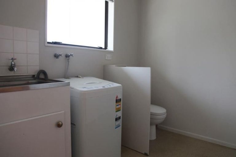 Photo of property in 17 Pitlochry Place, Highland Park, Auckland, 2010