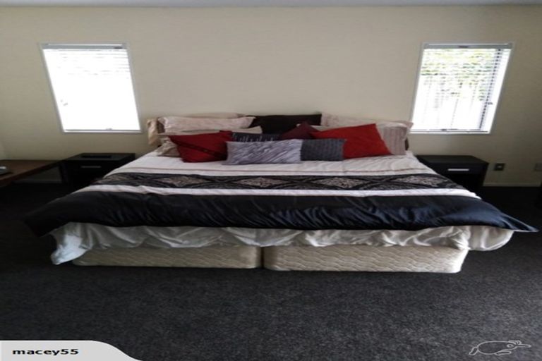 Photo of property in 9 Maadi Place, Papakura, 2110