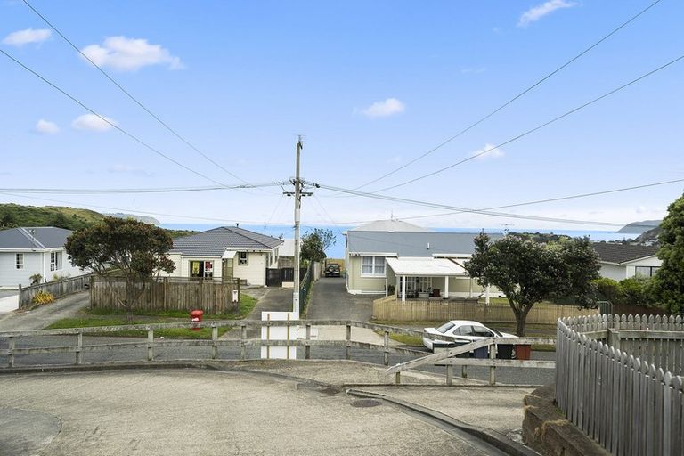 Photo of property in 28a Matatiro Street, Titahi Bay, Porirua, 5022