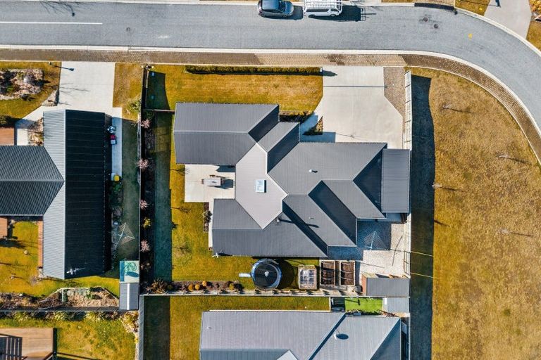 Photo of property in 11 Turnbull Crescent, Wanaka, 9305