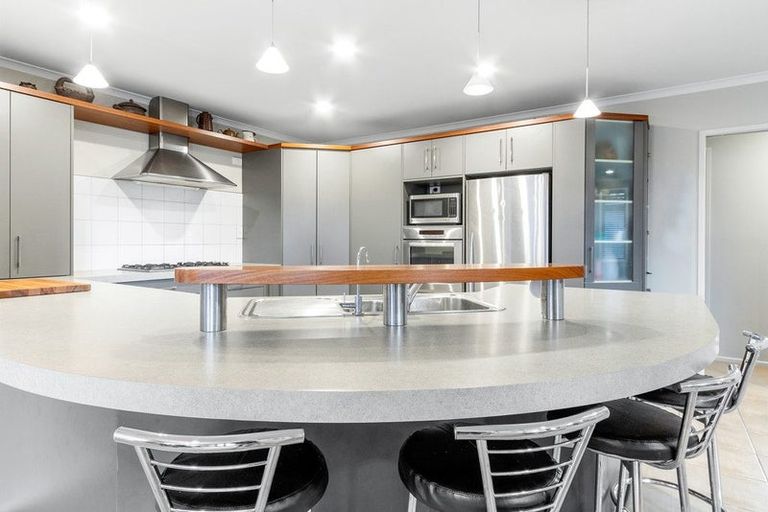 Photo of property in 14 Wiltshire Drive, Huntington, Hamilton, 3210