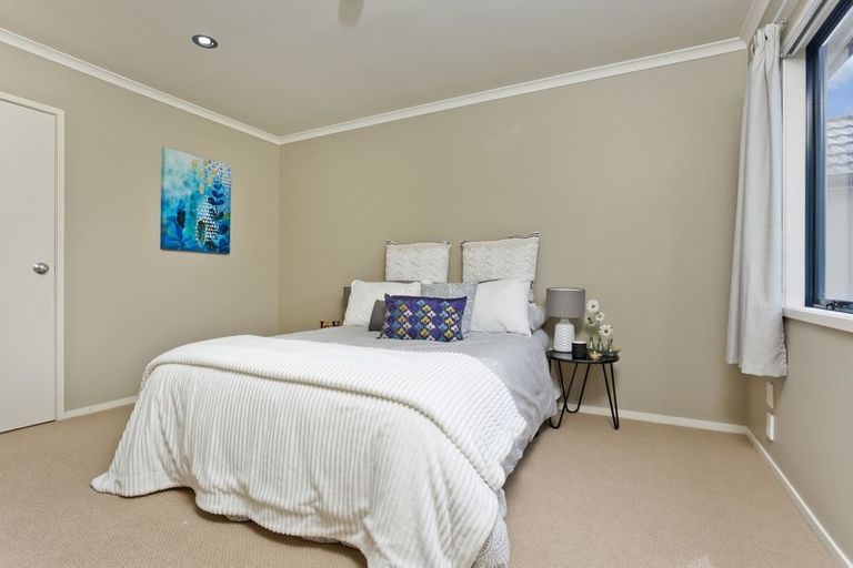Photo of property in 95 Fields Parade, Oteha, Auckland, 0632