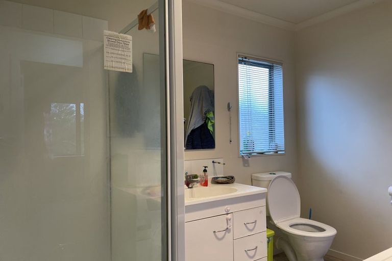 Photo of property in 15 Edwin Freeman Place, Ranui, Auckland, 0612