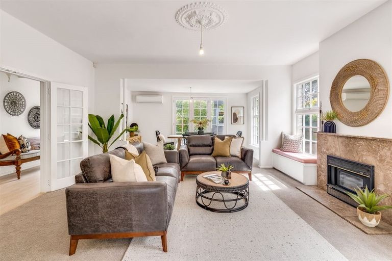 Photo of property in 137 Memorial Avenue, Burnside, Christchurch, 8053