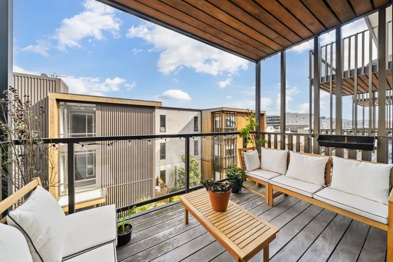 Photo of property in Vedado Apartments, 307/41 Hopper Street, Mount Cook, Wellington, 6011