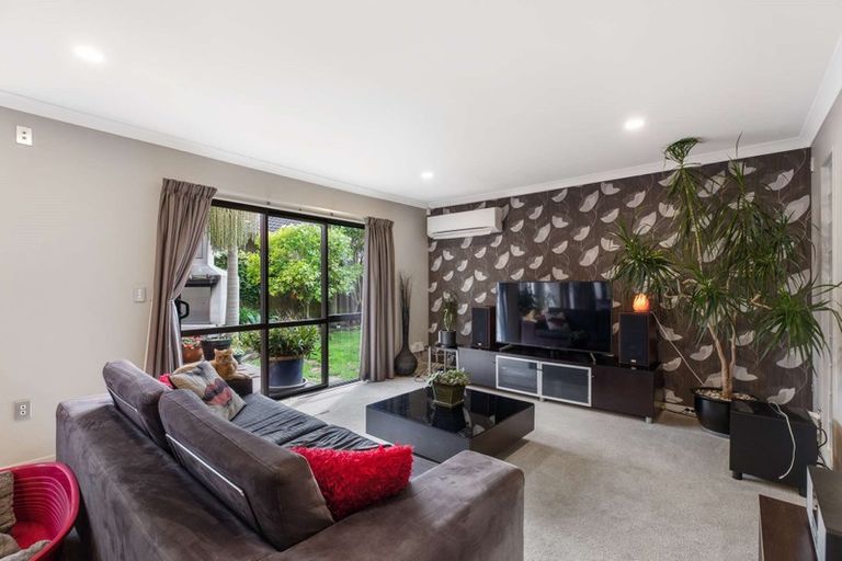 Photo of property in 38 Baltersan Drive, Flat Bush, Auckland, 2016