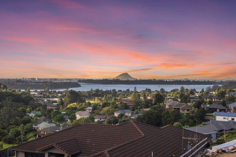 Photo of property in 48 Estuary View Road, Welcome Bay, Tauranga, 3112