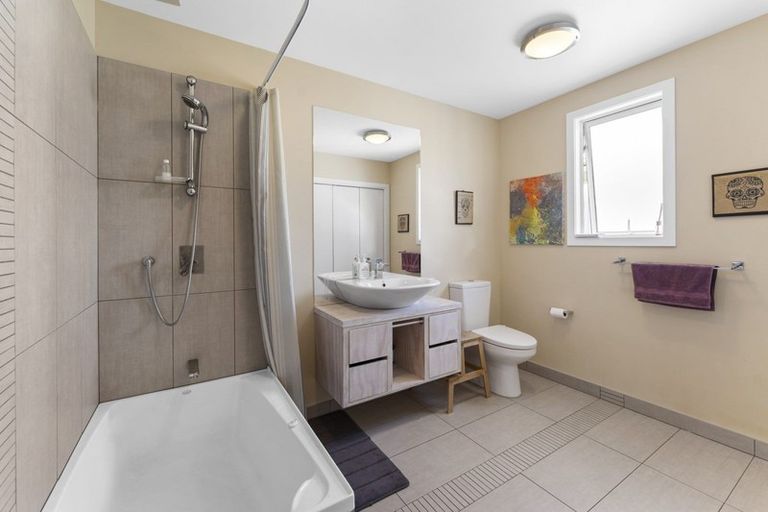 Photo of property in 33 Hewson Crescent, Lake Hawea, Wanaka, 9382