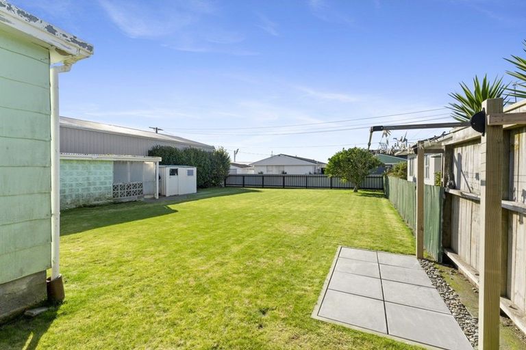 Photo of property in 31 Sanders Avenue, Westown, New Plymouth, 4310