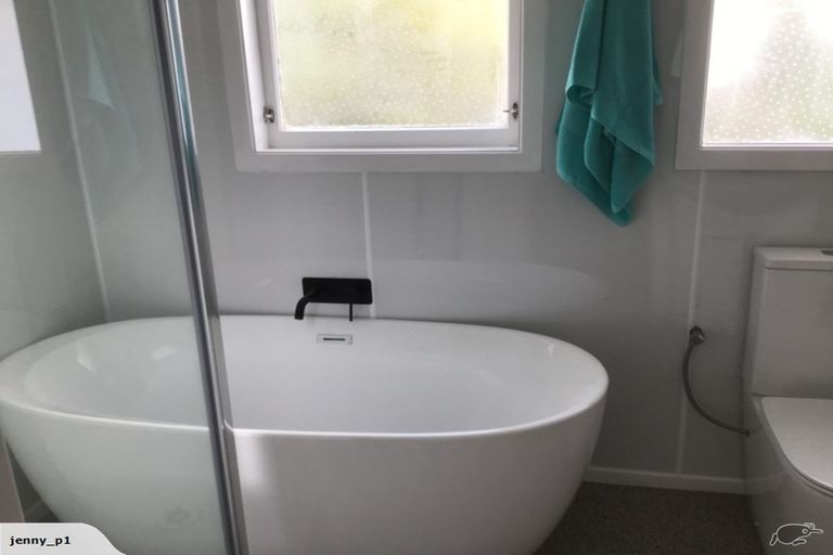 Photo of property in 40 Thomas Crescent, Western Heights, Rotorua, 3015