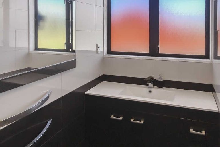 Photo of property in 2/106 Elizabeth Street, Riccarton, Christchurch, 8041