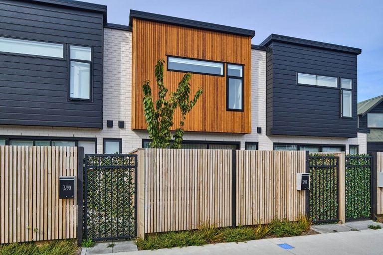 Photo of property in 2/90 Knights Road, Hutt Central, Lower Hutt, 5010