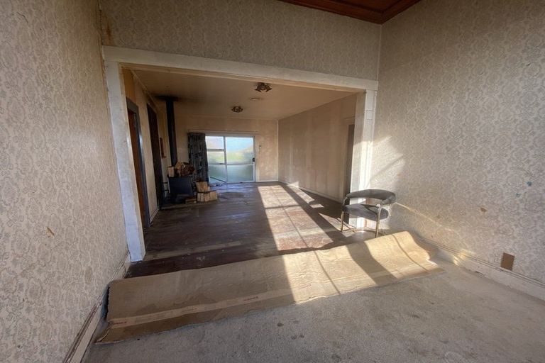 Photo of property in 81 Ngatai Street, Manaia, 4612