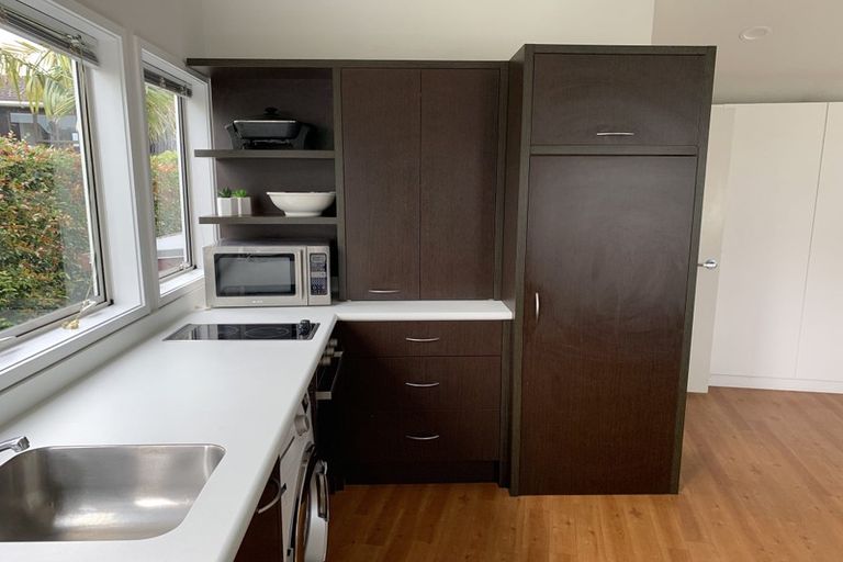 Photo of property in 6 Beresford Street, Bayswater, Auckland, 0622